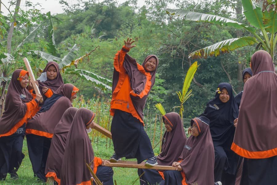 Kepanduan Santri MTs Tahfidz Putri Hidayatullah Muntilan
