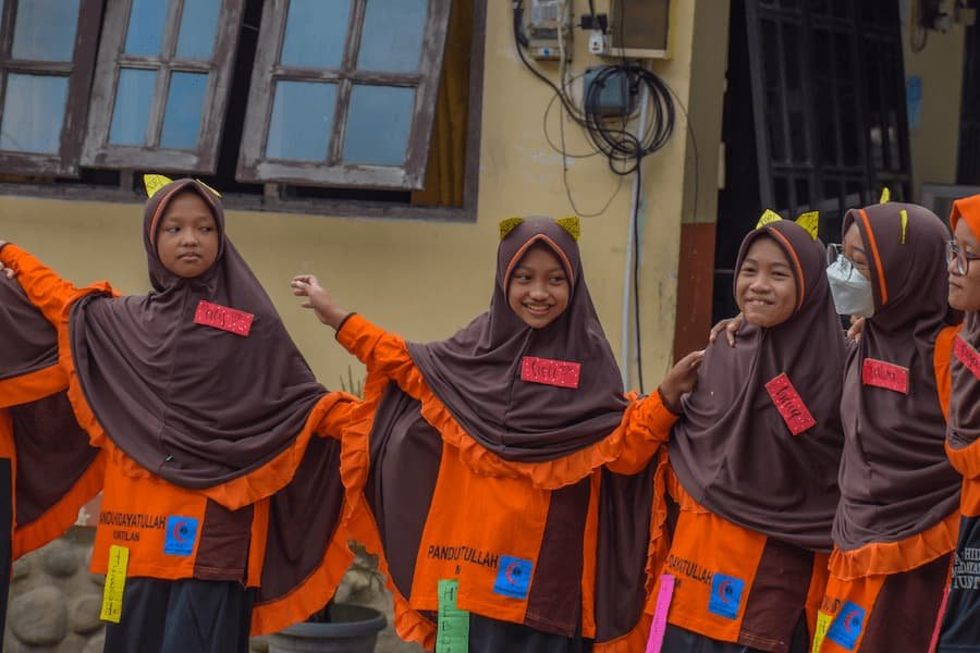 Kepanduan Santri MTs Tahfidz Putri Hidayatullah Muntilan