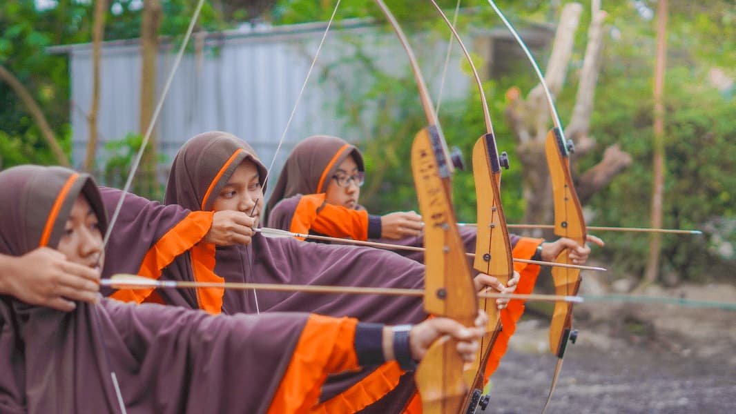 Ekstrakulikuler Panahan MTs Tahfidz Hidayatullah Putri Muntilan