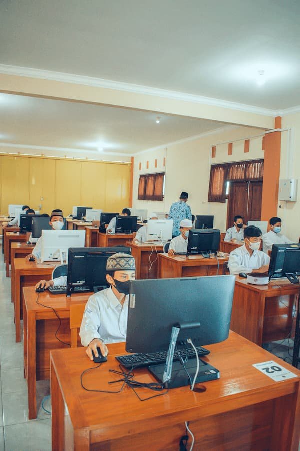 Laboratorium Komputer MTs-MA Hidayatullah Yogyakarta, Pesantren Hidayatullah Jogja