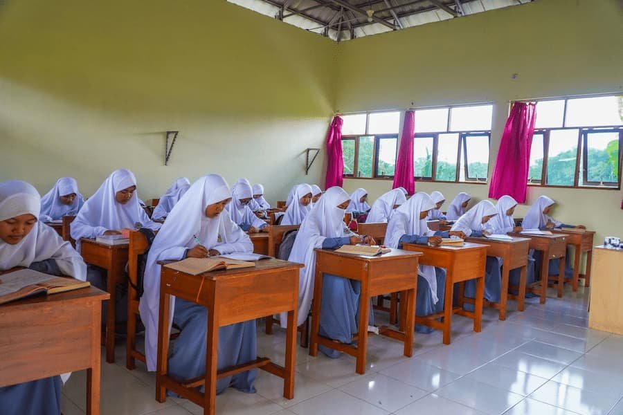Suasana Kelas MA Tahfidz Hidayatullah Putri Magelang
