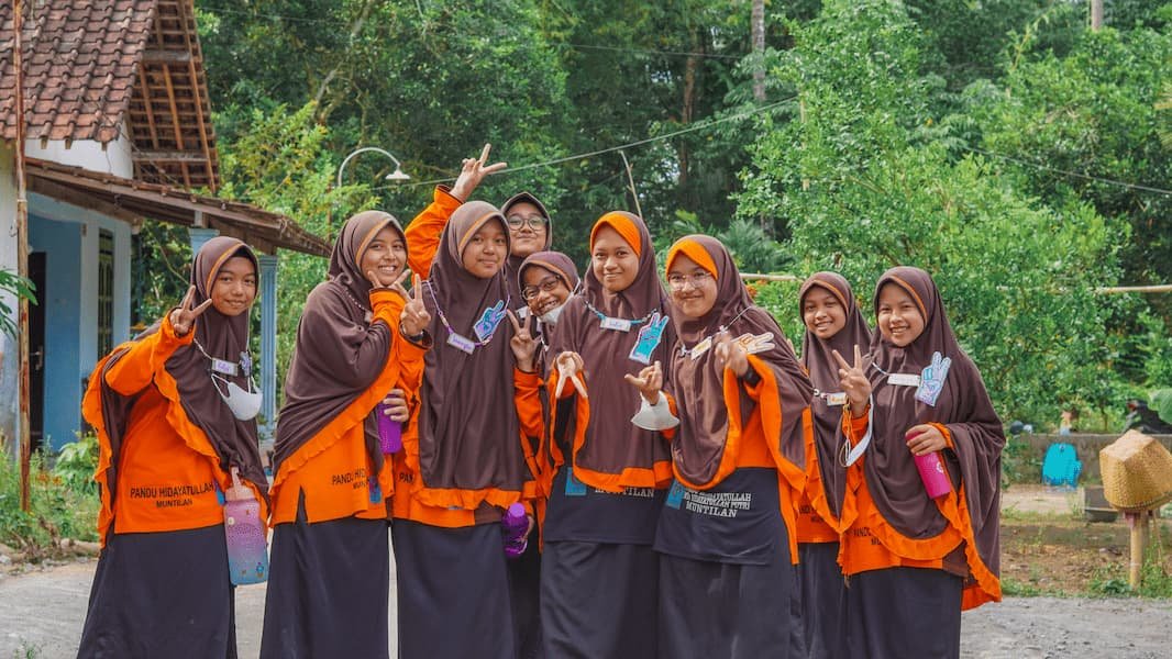 Kepanduan Santri MTs Tahfidz Putri Hidayatullah Muntilan