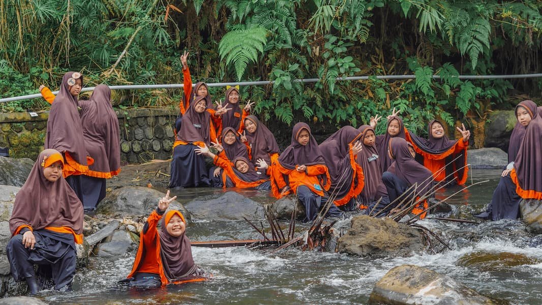 Outbound Santri MTs Tahfidz Putri Hidayatullah Muntilan