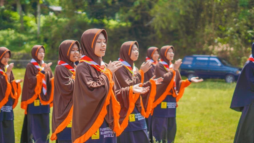 Kepanduan Santri MA Tahfidz Putri Hidayatullah Magelang