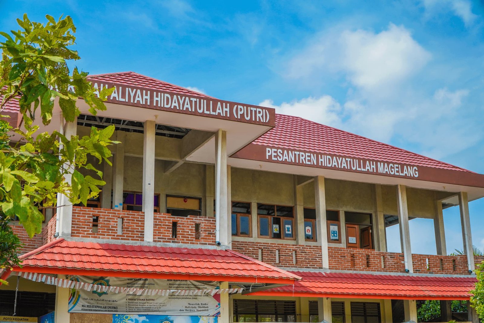 Gedung Belajar Santri MA Tahfidz Hidayatullah Putri Magelang