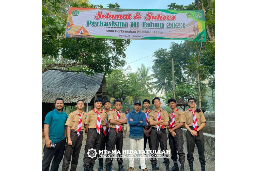 Rombongan Santri MTs-MA Hidayatullah Yogyakarta yang mengikuti Perkasisma ke 3 se DIY