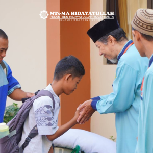 Check in santri baru pesantren hidayatullah jogja