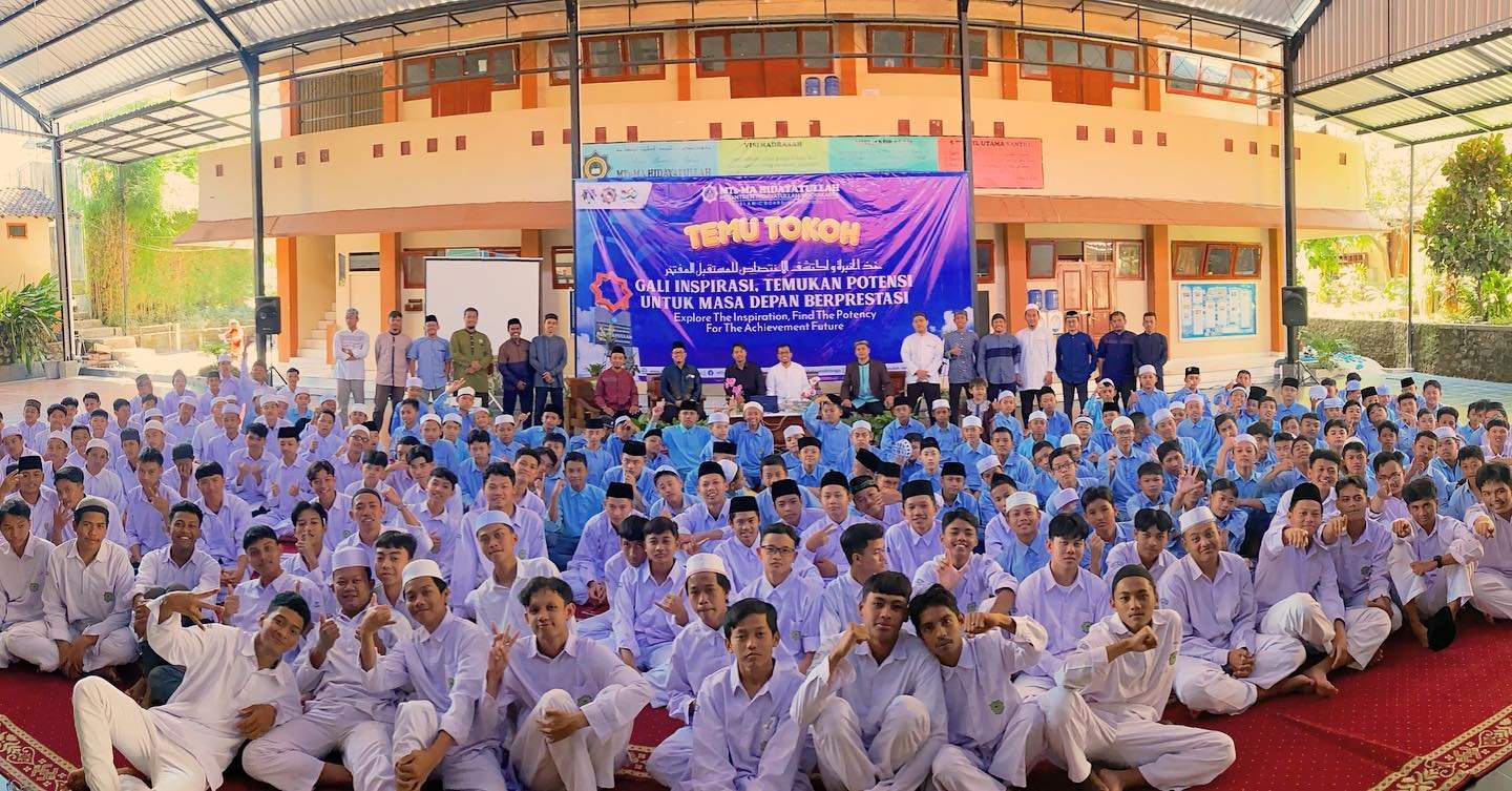 Temu Tokoh di MTs-MA HIdayatullah Yogyakarta