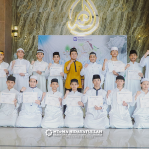 Santri Pesantren Hidayatullah Yogyakarta Tasmi' Al-Qur'an Sekali Duduk